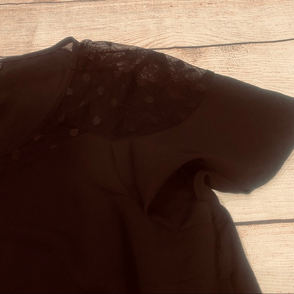 Torrid Crepe Mesh Dot Flutter Sleeve Top - Picture 6 of 9